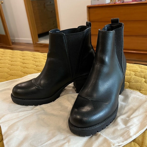 Mia Jody Chelsea Boot - Picture 11 of 11